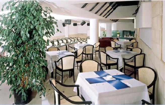 Hyencos Hotel Calos ตอร์เร ซาน จิโอวานนิ อูเจนโต ร้านอาหาร รูปภาพ
